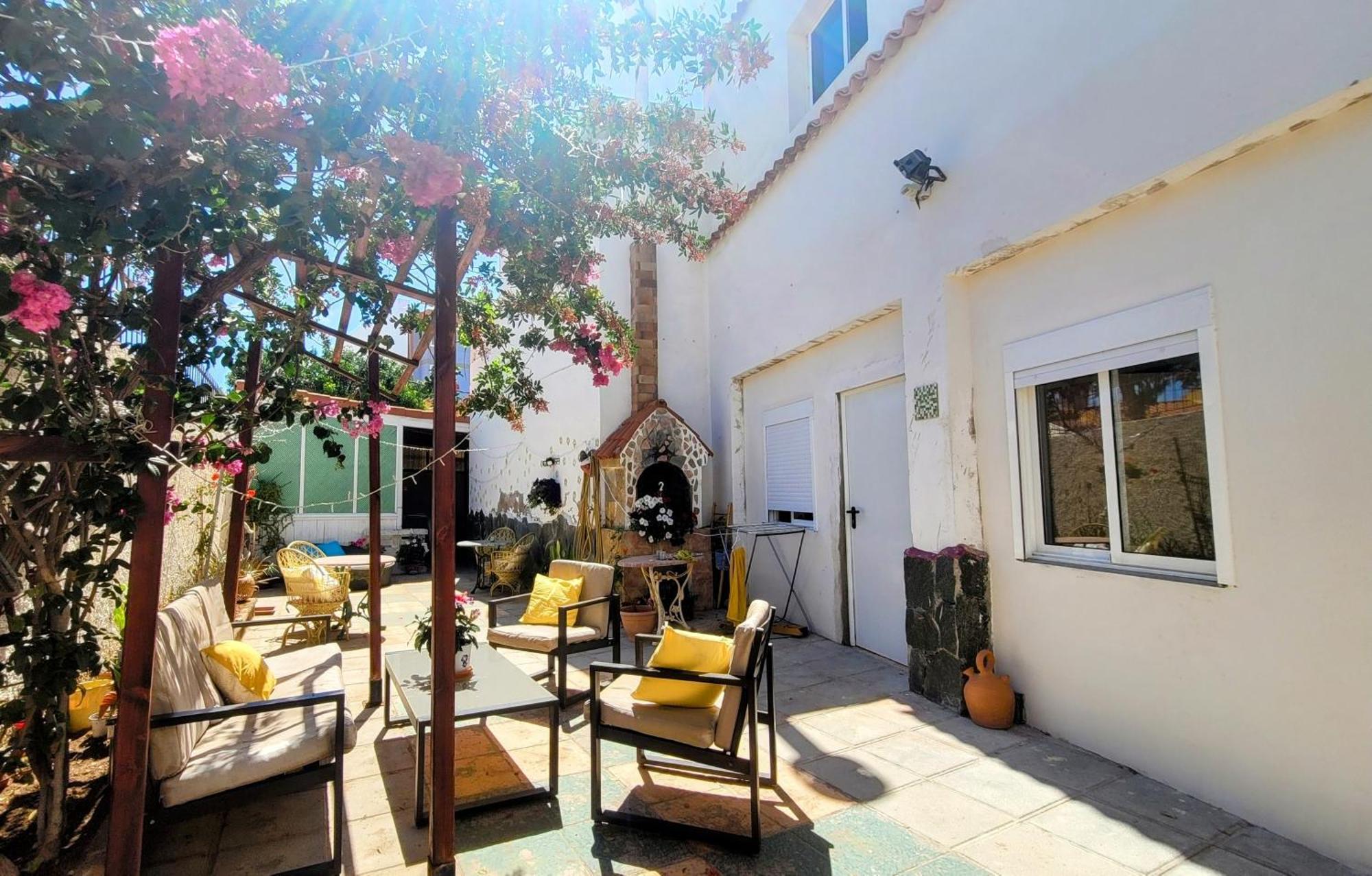 Eden Guesthouse Sardina Екстер'єр фото